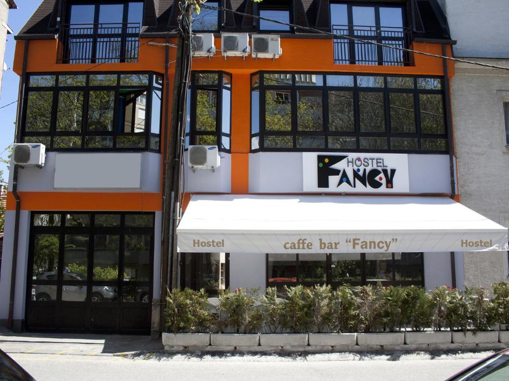 Hostel Fancy *